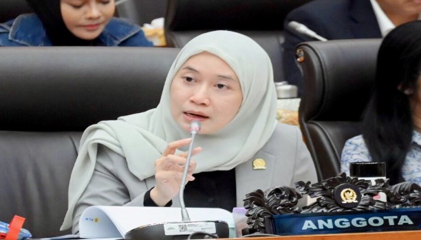 Dewi Yustisiana, SH., M. Kn Anggota Komisi XII DPR RI.. Dapil Sumsel II. Foto : Ist