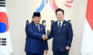 Presiden Prabowo puji K-Pop dan budaya Korea saat KTT APEC 2025 di Gyeongju. Diplomasi hangatnya disambut meriah oleh Presiden Korea Selatan Lee Jae-myung. Foto : Ist