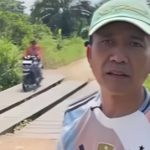 Wali Kota Palembang Ratu Dewa Saat meninjau Lokasi Jembatan Besi di Kelurahan Talang Kelapa Kecamatan Alang-alang Lebar.