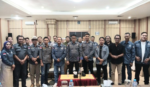 Peserta Rakerda DPD PJS Sumsel foto bersama setelah kegiatan. Foto : Newsroom DPD PJS Sumsel