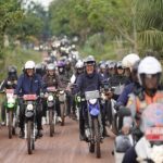 Gubernur Sumsel, H. Herman Deru Bersama Bupati OKI, H. Muchendi saat menelusuri Infrastruktur dari Palembang Ke Tulung Selapan. Foto : Ist