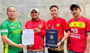 Edi Triono Ketum SSB PSS Saat lakukan MoU dengan Diklat Merden. Foto : Nto/Red
