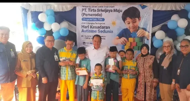 Wagub Sumsel Cik Ujang dan Direktur Utama PT TSM Abid Ubaidillah saat menghadiri kegiatan berbagi dengan Anak Berkebutuhan Khusus (ABK) sebagai bentuk Tanggung Jawab Sosial Lingkungan (TJSL) Tahun 2026. Foto : Nto/red