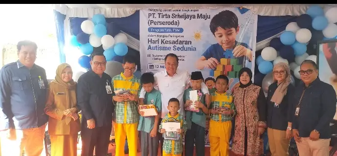 Wagub Sumsel Cik Ujang dan Direktur Utama PT TSM Abid Ubaidillah saat menghadiri kegiatan berbagi dengan Anak Berkebutuhan Khusus (ABK) sebagai bentuk Tanggung Jawab Sosial Lingkungan (TJSL) Tahun 2026. Foto : Nto/red