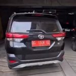 Mobil Plat Merah Saat Parkir di salah satu Mall Palembang. Foto : Ist