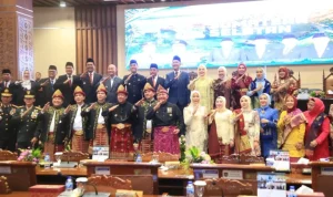 DPRD Sumsel Gelar Paripurna Istimewa HUT Sumsel ke-80. Foto : HO/Palembangsekilan DPRD Sumsel Gelar Paripurna Istimewa HUT Sumsel ke-80. Foto : HO/Palembangsekilan