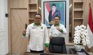 H. A. Imam Sukri, saat memantau pemaparan struktur dan program kerja DPC PKB se Sumatra Selatan (Sumsel) di kantor DPW PKB Sumsel, Kota Palembang. Foto : Palembangsekilan.com H. A. Imam Sukri, saat memantau pemaparan struktur dan program kerja DPC PKB se Sumatra Selatan (Sumsel) di kantor DPW PKB Sumsel, Kota Palembang. Foto : Palembangsekilan.com
