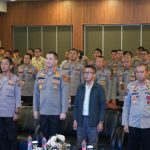 Ketua JMSI Sumsel, Dr. Firdaus Komar saat menjadi narasumber bersama jajaran PJU Polda Sumsel. Foto : Ist