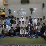 Pengurus Masjid Jamiatul Muawanah Dusun 4 Desa Sungai Pinang Kecamatan Rambutan Kabupaten Banyuasin Saat Berotot bersama. Foto : Nto