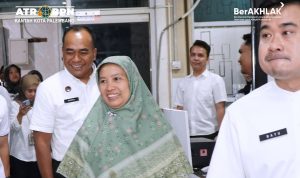 Kepala Kantah Kota Palembang, Dhona Fiermansyah Lubis, S.ST., M.M., QRMP., beserta para Pejabat Pengawas, Tim Itjen Kementerian ATR/BPN. Foto : kantah Palembang/red