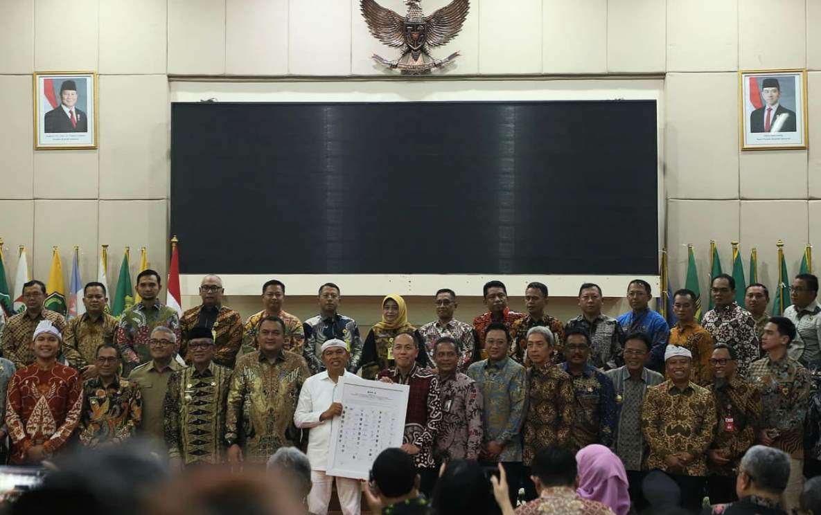 Kementerian ATR/BPN, KPK, dan Pemda Jawa Barat Sepakati Kerja Sama dalam Upaya Pencegahan Korupsi serta Penguatan Ekonomi Daerah. Foto ; ATR/BPN